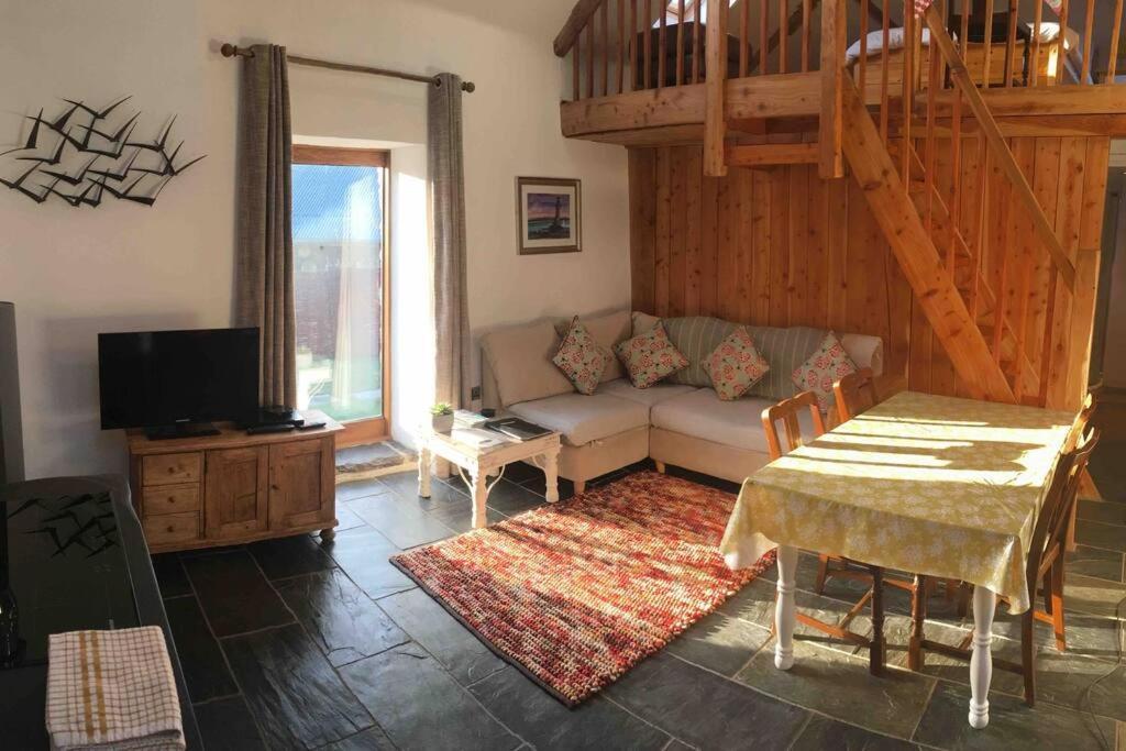 Holiday home Hidden Cottage Gem Hottub, Firepit, Coastal Walks *
